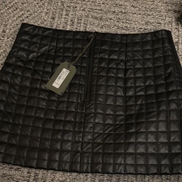 All saints Black Leather Quilted Skirt US 10 NWT - Picture 5 of 8